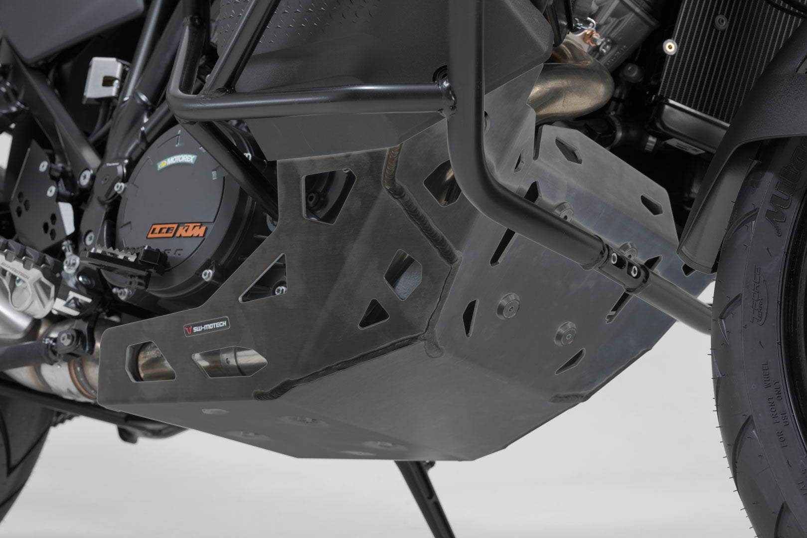 SW-MOTECH Protección del motor Negro. KTM 1290 Super Adventure (21-).