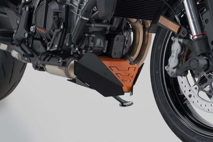 SW-MOTECH Quilla Naranja/Negro. KTM 990 Duke (23-).