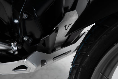 SW-MOTECH Extensión delantera de protector de motor Negro/plateado. BMW R1200 (12-18) R1250 (18-).