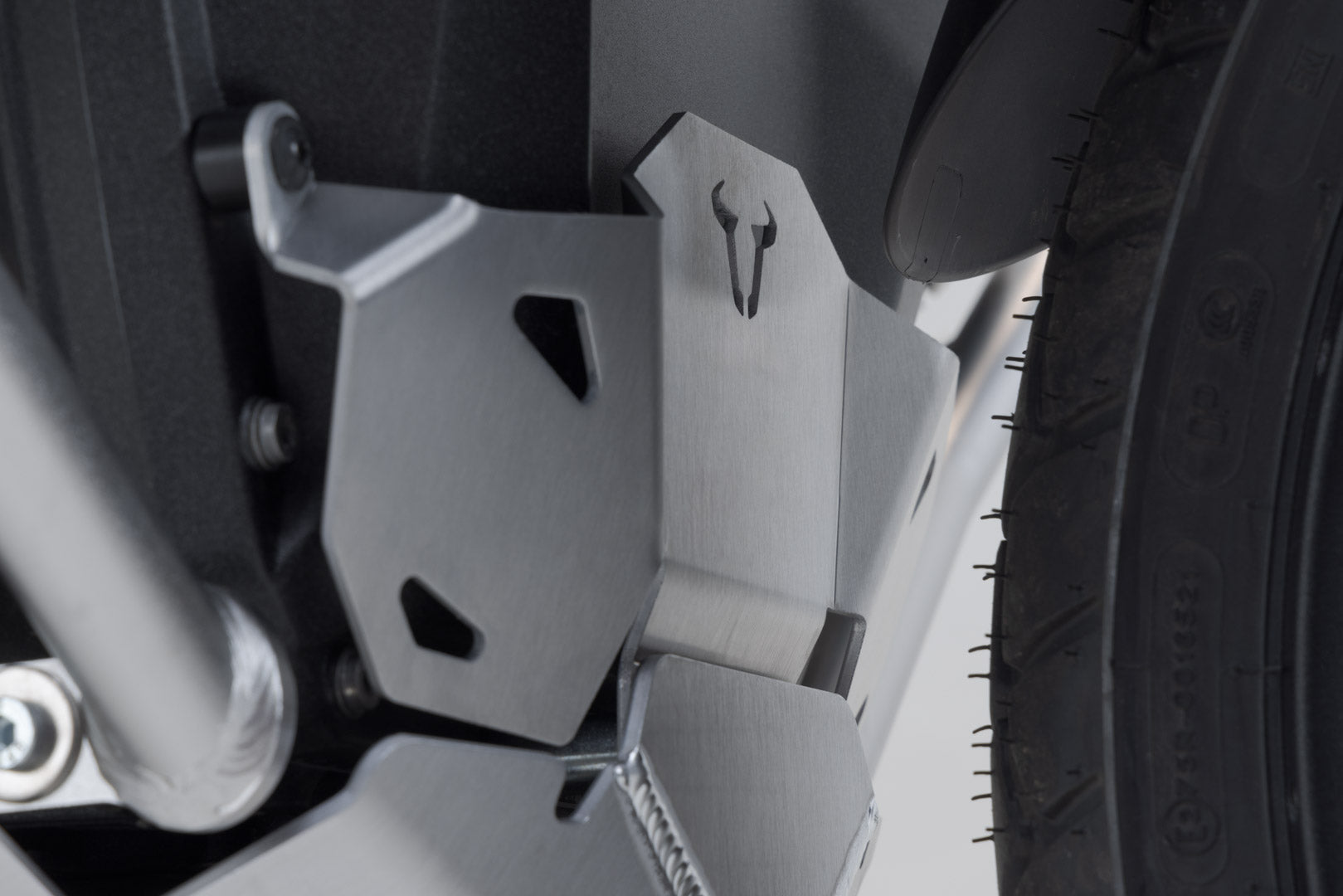 SW-MOTECH Extensión de protección para el motor Plateado. BMW R 1300 GS / Adventure R 1300 R/RT.