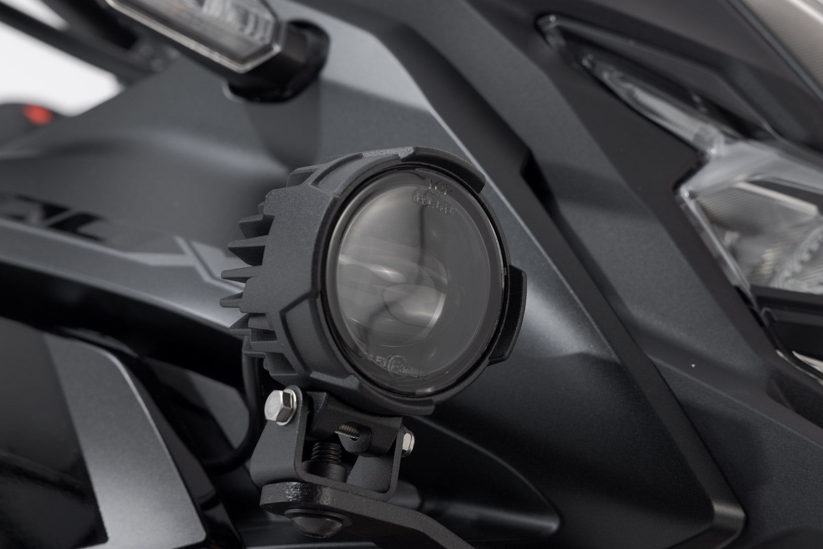 SW-MOTECH Soporte para luces Negro. Honda CB500X (18-) NX500 (23-).