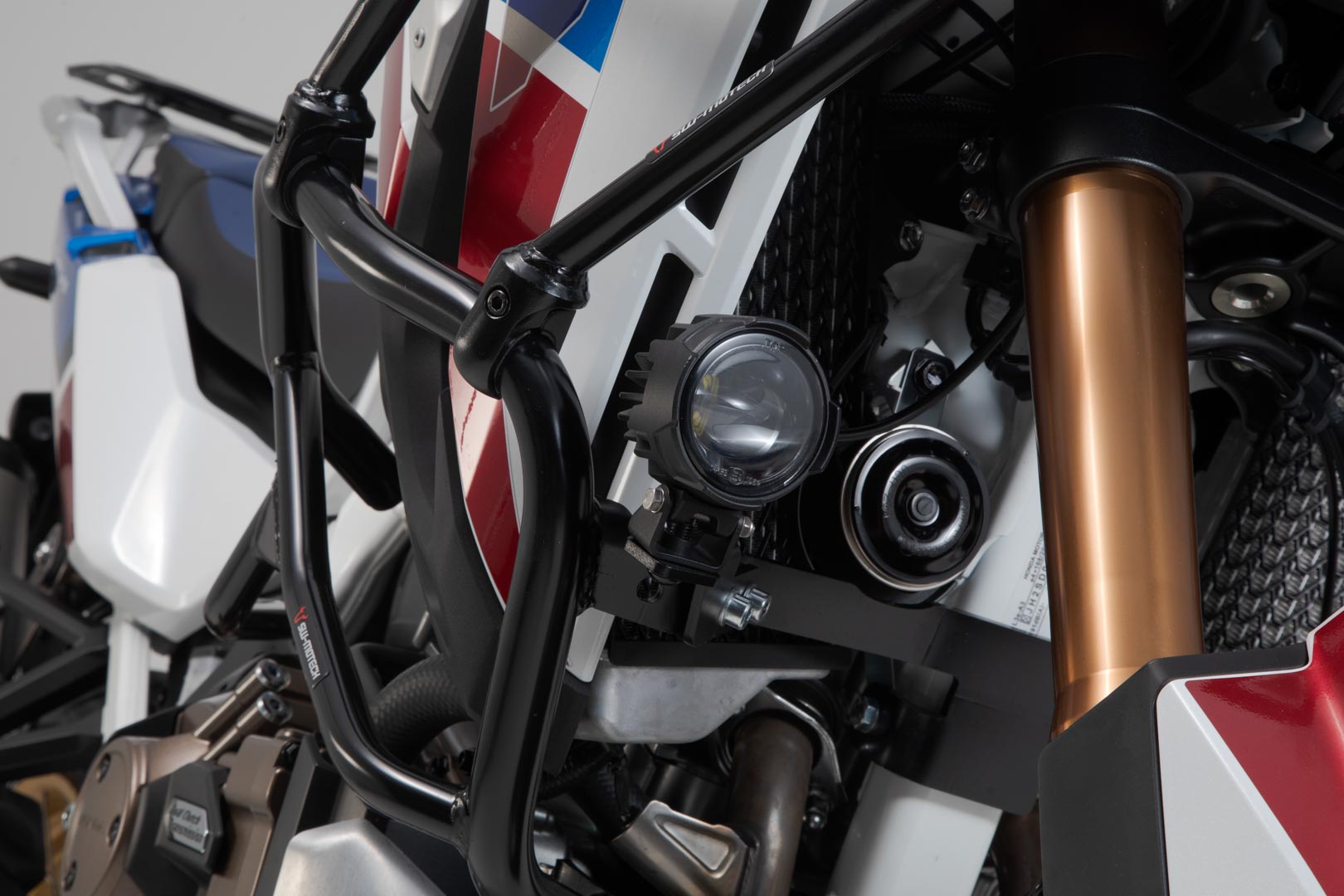 SW-MOTECH Soporte para luces Negro. Honda CRF1100L/Adv. Sp. (19-). Anillo SBL.