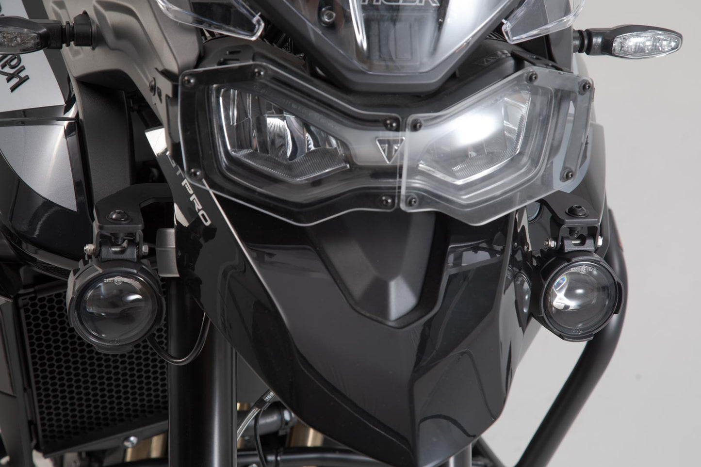 SW-MOTECH Soporte para luces Negro. Triumph Tiger 900/GT/Rally/Pro (19-23).