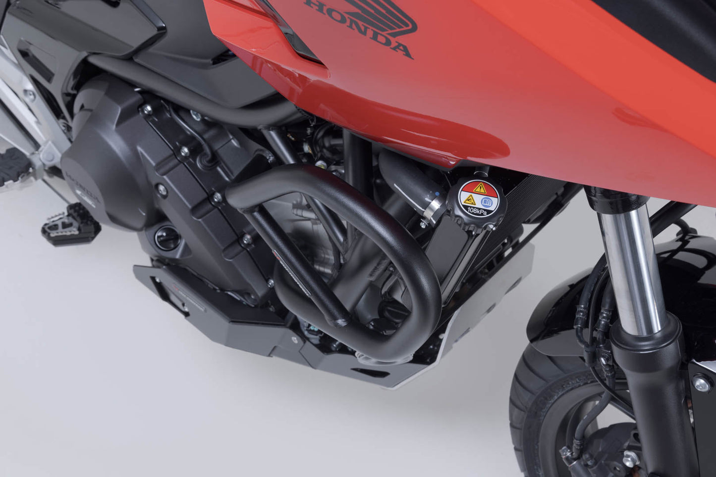 SW-MOTECH Protecciones laterales de motor Negro. Honda NC700 (11-14) NC750 (14-).