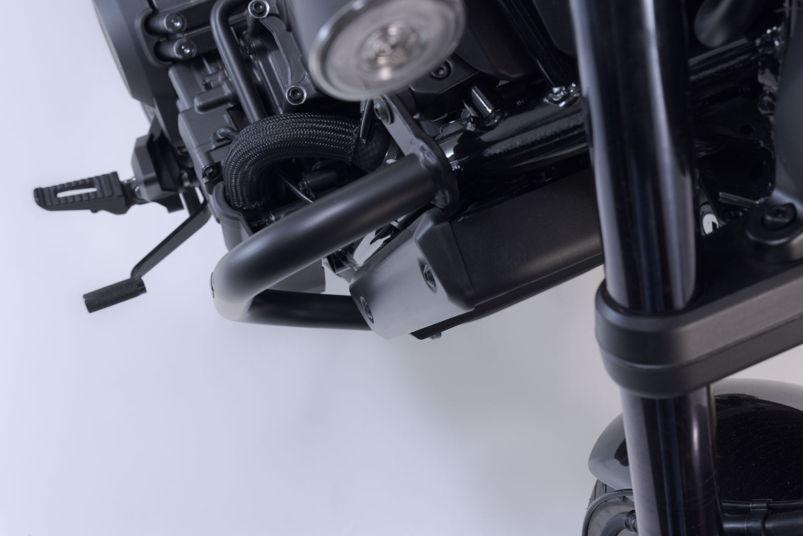 SW-MOTECH Protecciones laterales de motor Negro. Honda CMX1100 Rebel (20-).