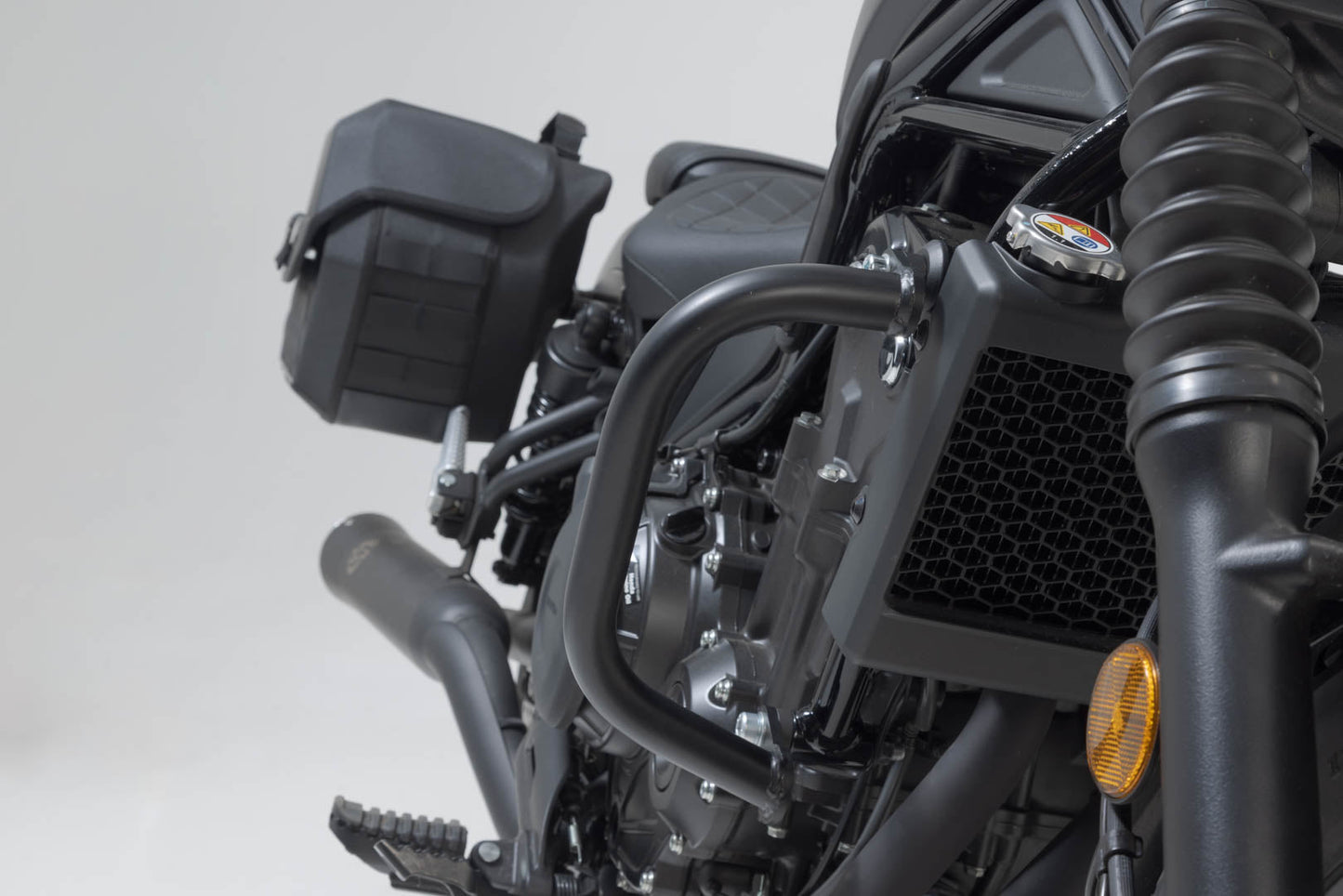 SW-MOTECH Potecciones laterales de motor Negro. Honda CMX 500 Rebel (16-) CL500 (22-).