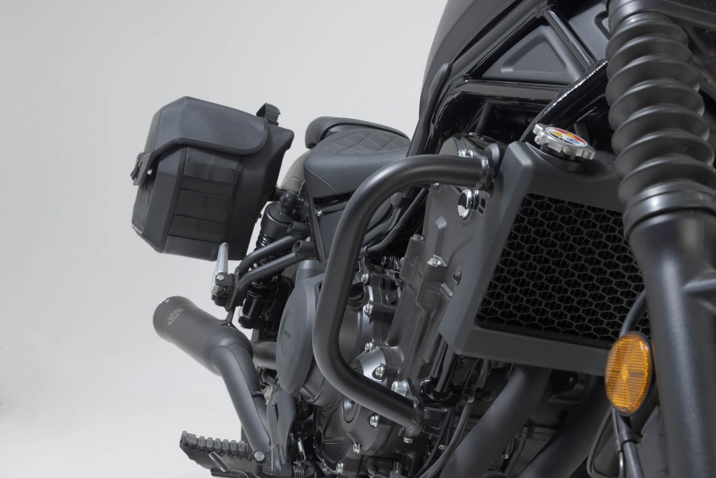 SW-MOTECH Potecciones laterales de motor Negro. Honda CMX 500 Rebel (16-) CL500 (22-).