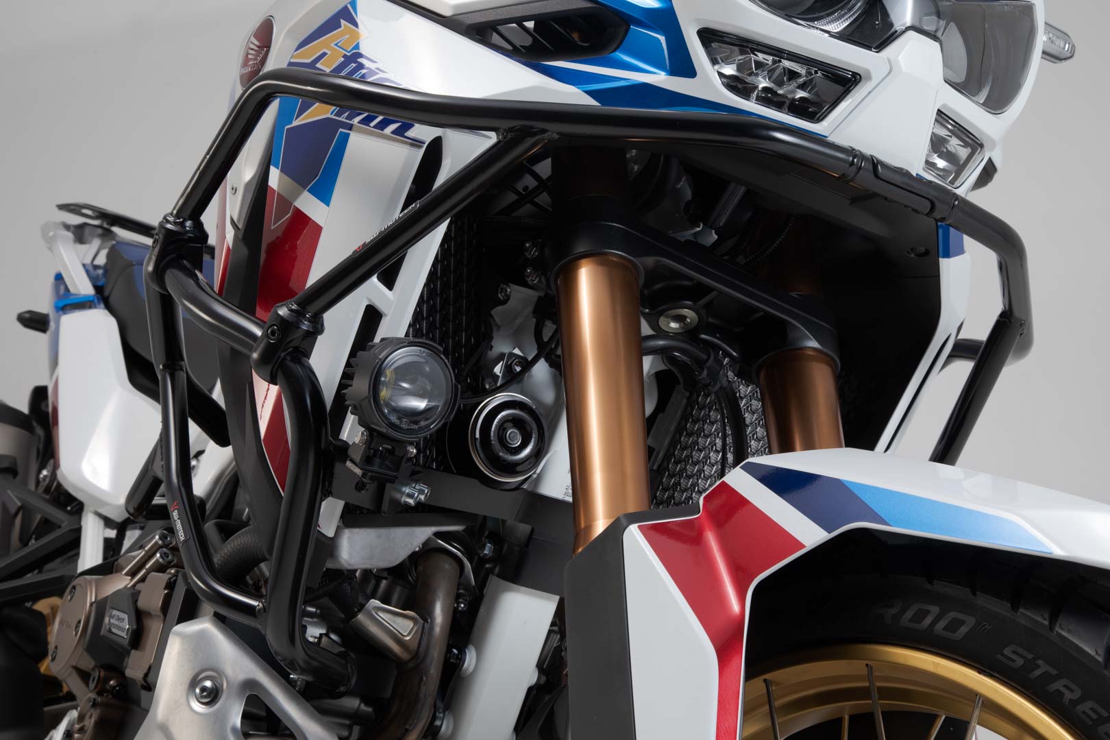 SW-MOTECH Protecciones superiores de motor Negro. Honda CRF1100L Africa Twin Adv Sp. (19-).