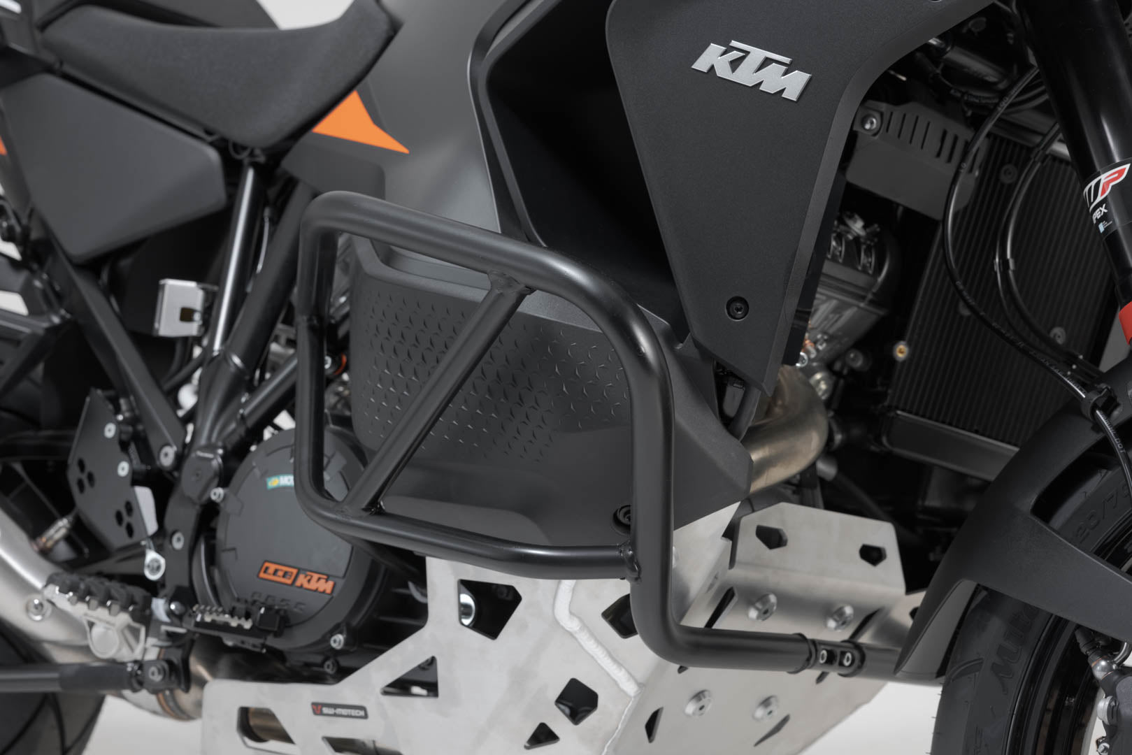 SW-MOTECH Protecciones laterales de motor Negro. KTM 1290 / 1390 Super Adventure (21-).