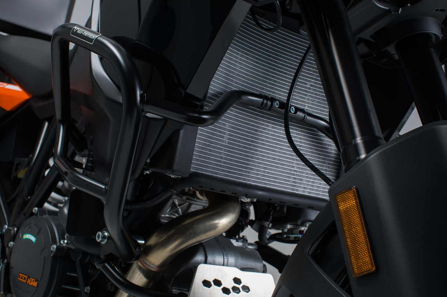 SW-MOTECH Protecciones laterales de motor Negro. KTM 1050/1090 Adv 1290 SAdv S.