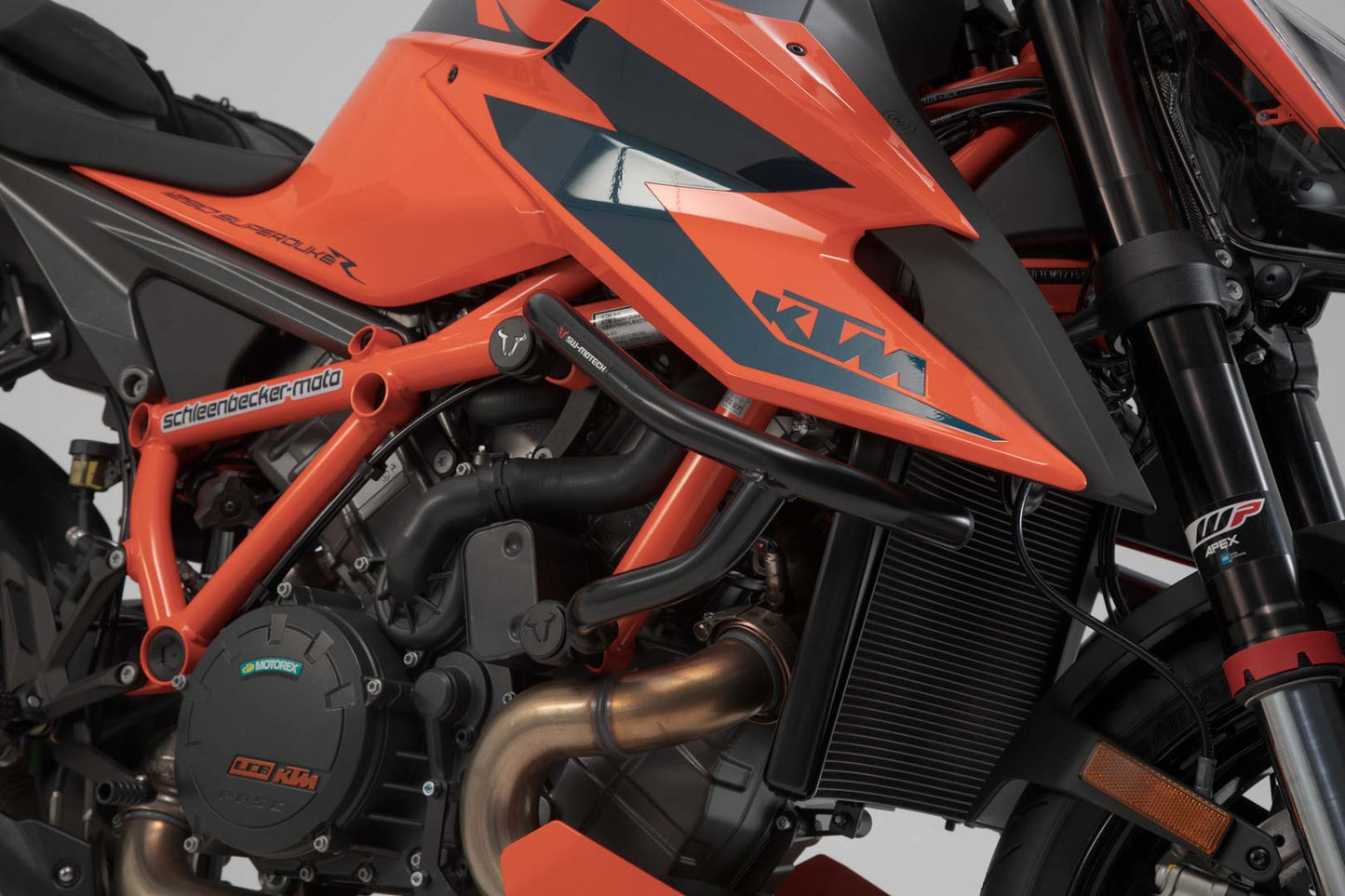 SW-MOTECH Protecciones laterales de motor Negro. KTM 1290 Super Duke R / EVO (19-).