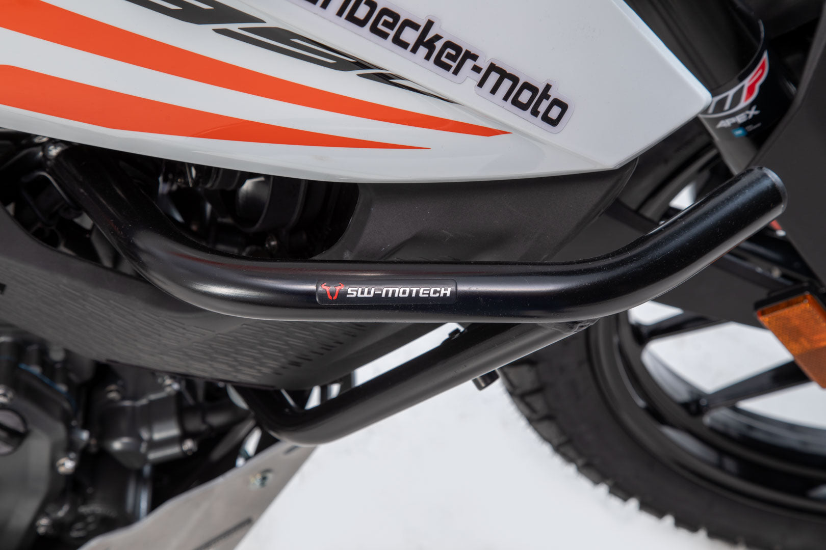 SW-MOTECH Protecciones laterales de motor Negro. KTM 390 Adv (19-).
