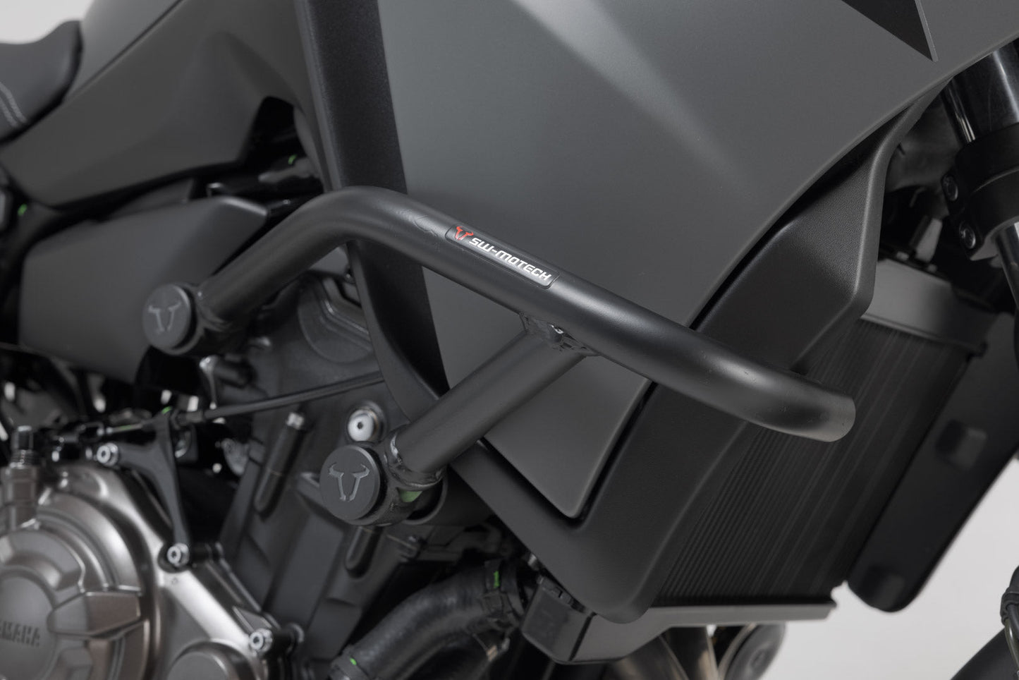SW-MOTECH Protecciones laterales de motor Negro. Yamaha MT-07 / Tracer Tracer 7 / GT.