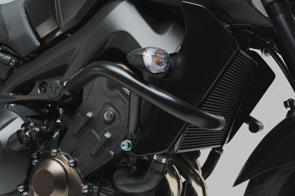 SW-MOTECH Protecciones laterales de motor Negro. Yamaha MT-09 (16-20) / SP (17-20).
