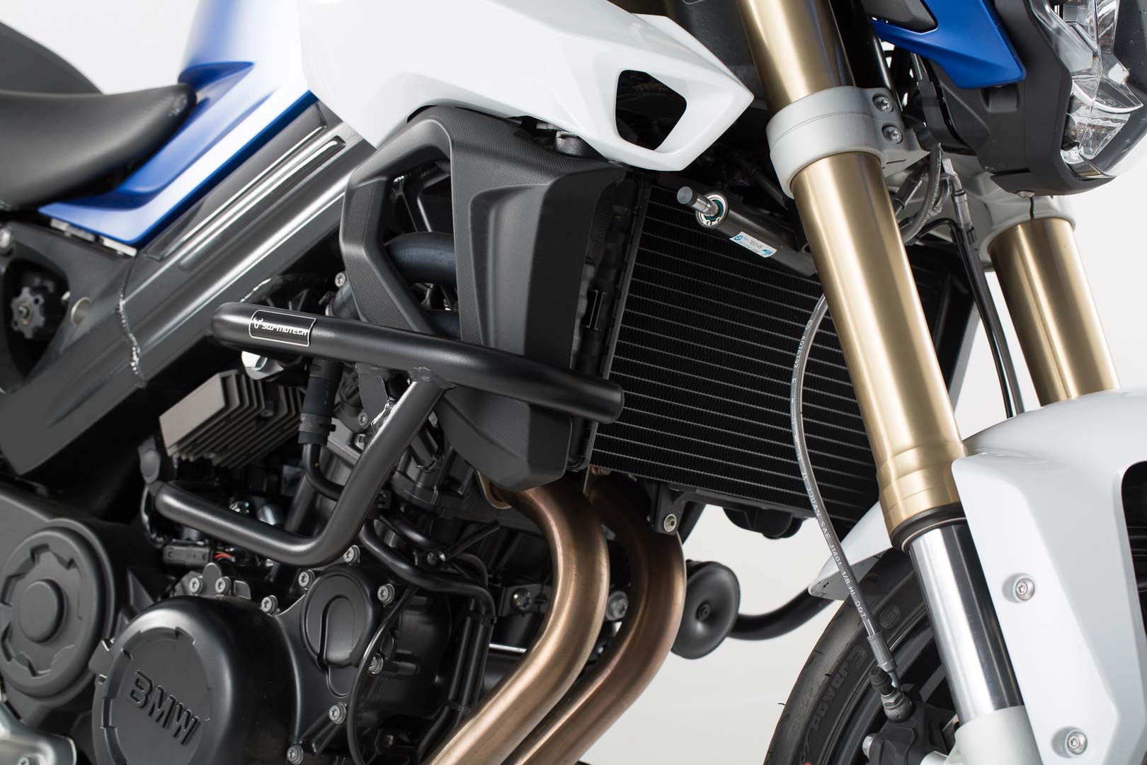 SW-MOTECH Protecciones laterales de motor Negro. BMW F 800 R (09-19) / F 800 S (04-10).