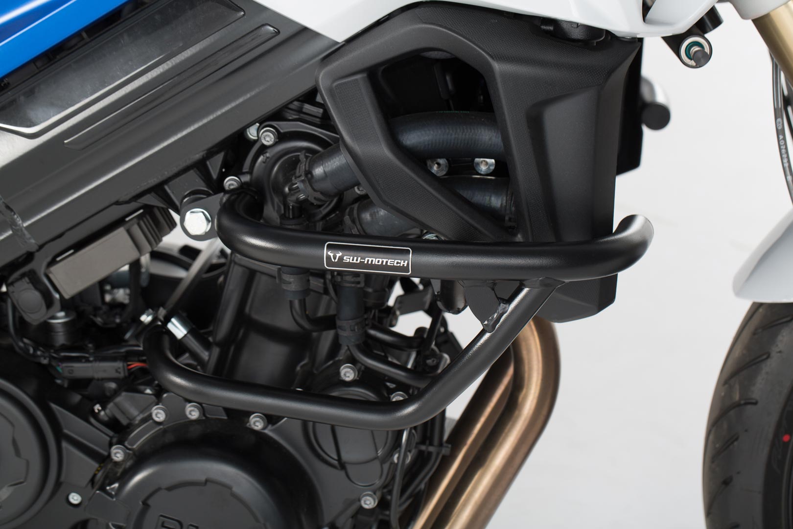 SW-MOTECH Protecciones laterales de motor Negro. BMW F 800 R (09-19) / F 800 S (04-10).