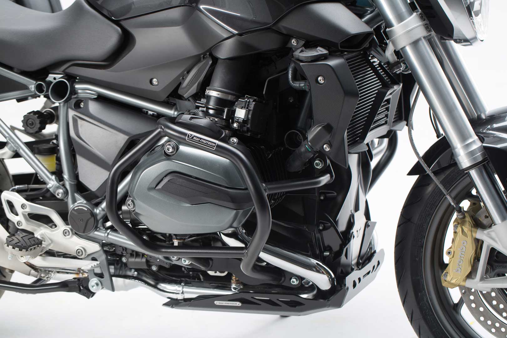SW-MOTECH Protecciones laterales de motor Negro. BMW R1200R / R1200RS (14-18).