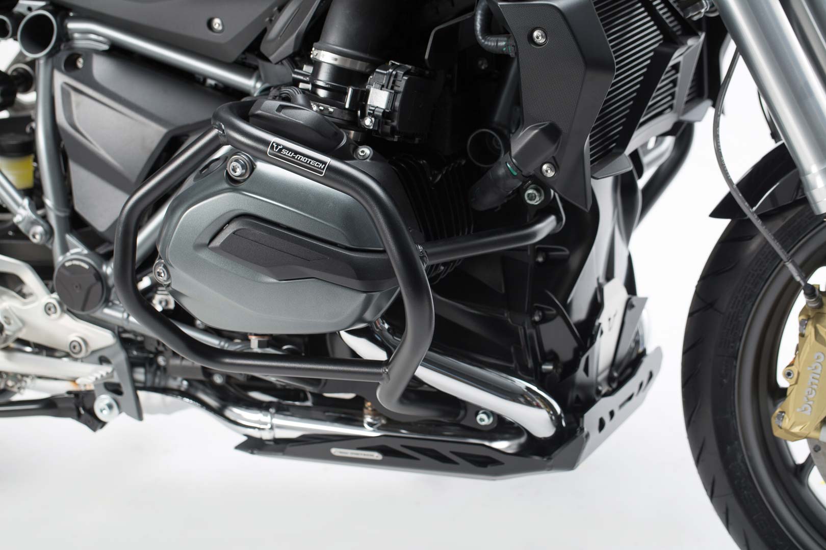 SW-MOTECH Protecciones laterales de motor Negro. BMW R1200R / R1200RS (14-18).