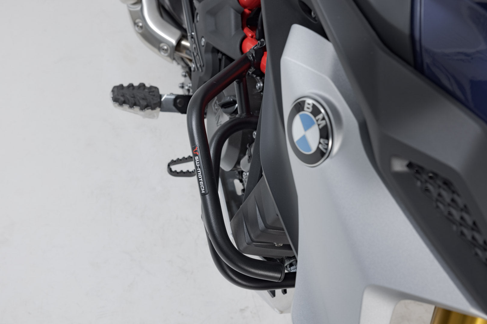 SW-MOTECH Protecciones laterales de motor Negro. BMW G310R (16-) / G 310 GS (17-).