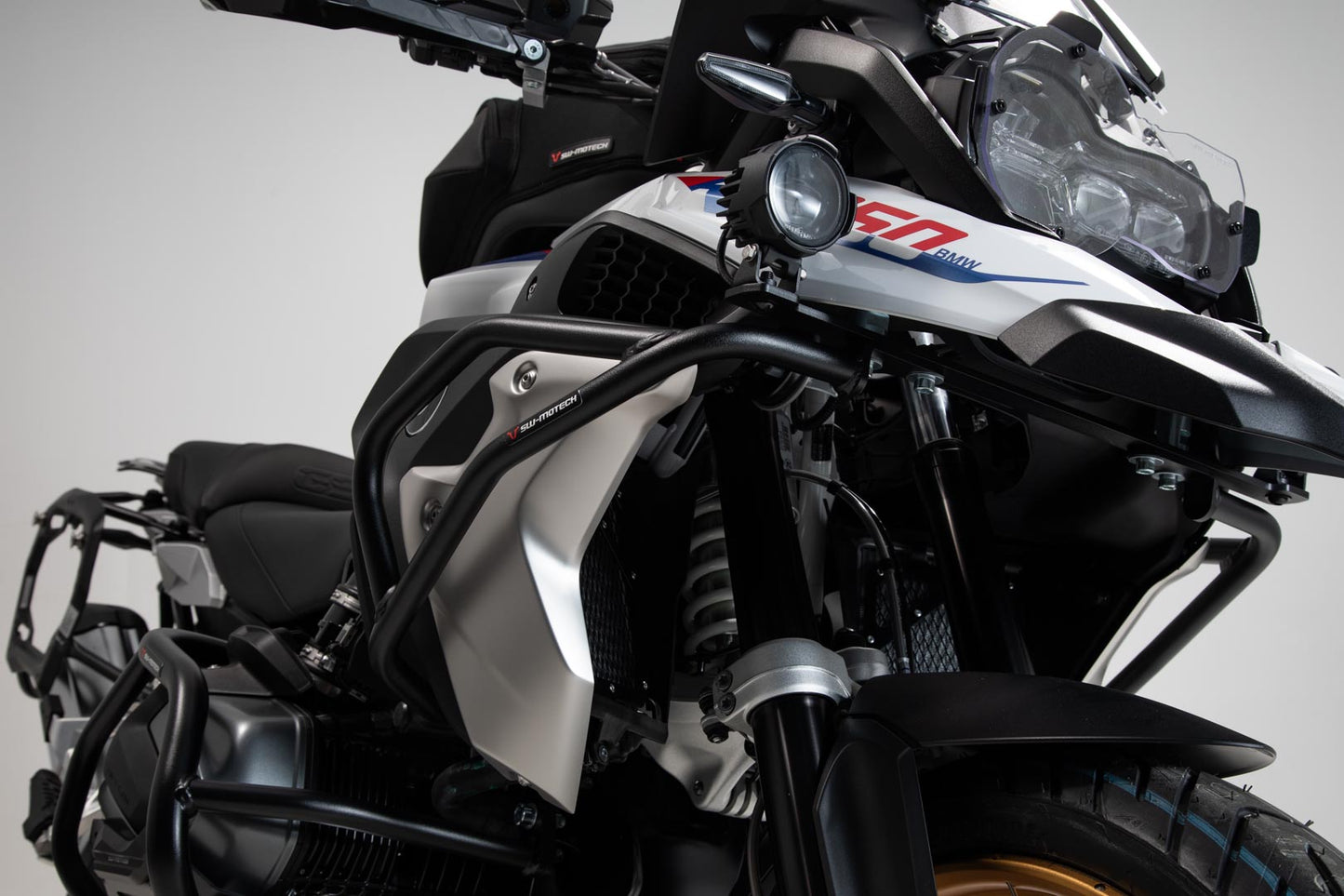 SW-MOTECH Protecciones superiores de motor Negro. BMW R 1200 GS (16-18) R 1250 GS (18-).