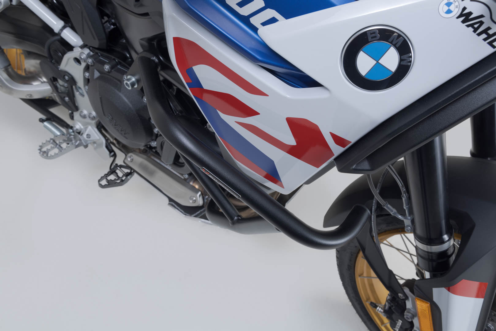 SW-MOTECH Protecciones laterales de motor Nefro. BMW F 750 / 800 / 850 / 900 GS (17-).