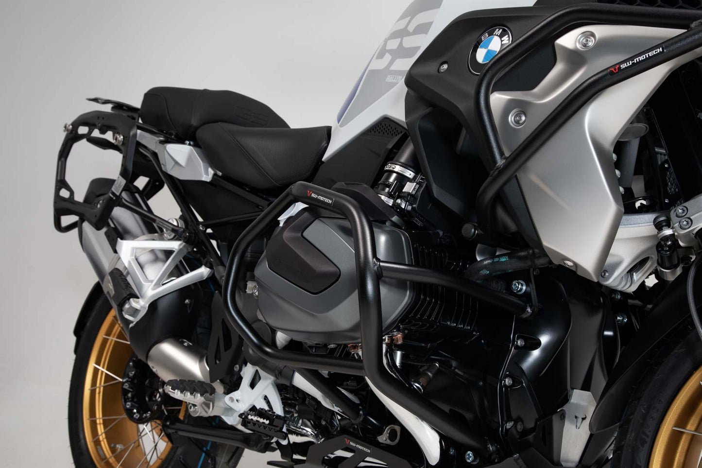 SW-MOTECH Protecciones laterales de motor Negro. BMW R 1250 GS (18-) R1250 R/RS (18-).