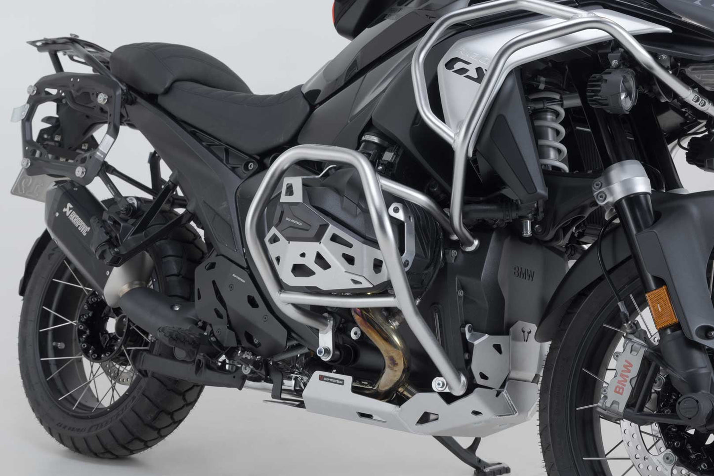 SW-MOTECH Protecciones laterales de motor Acero inoxi. BMW R 1300 GS (23-) R 1300 R (25-).
