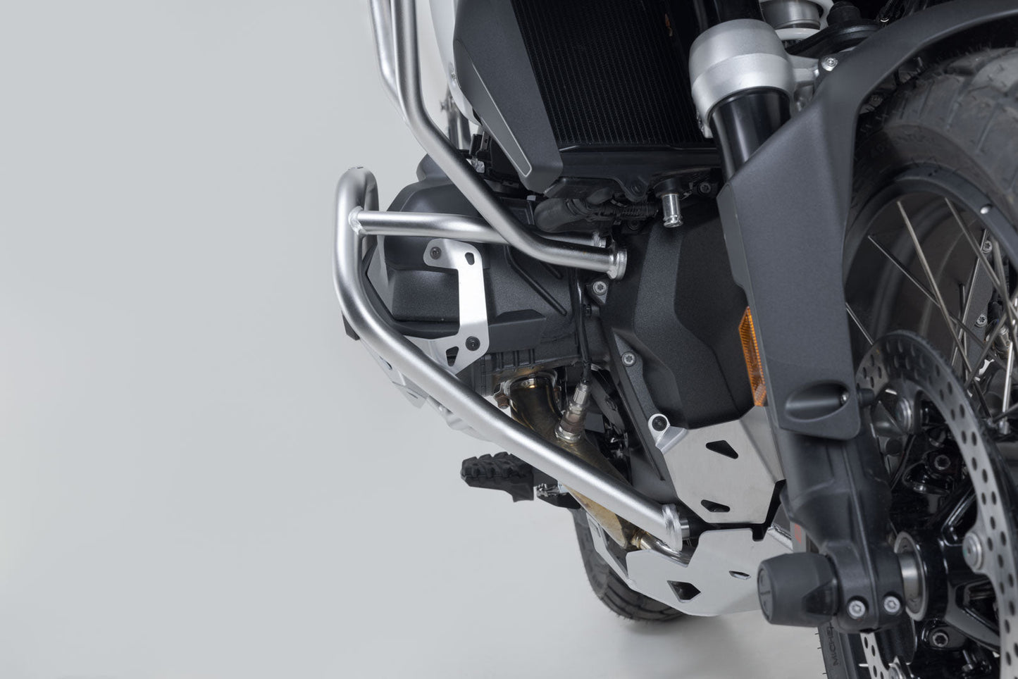 SW-MOTECH Protecciones laterales de motor Acero inoxi. BMW R 1300 GS (23-) R 1300 R (25-).