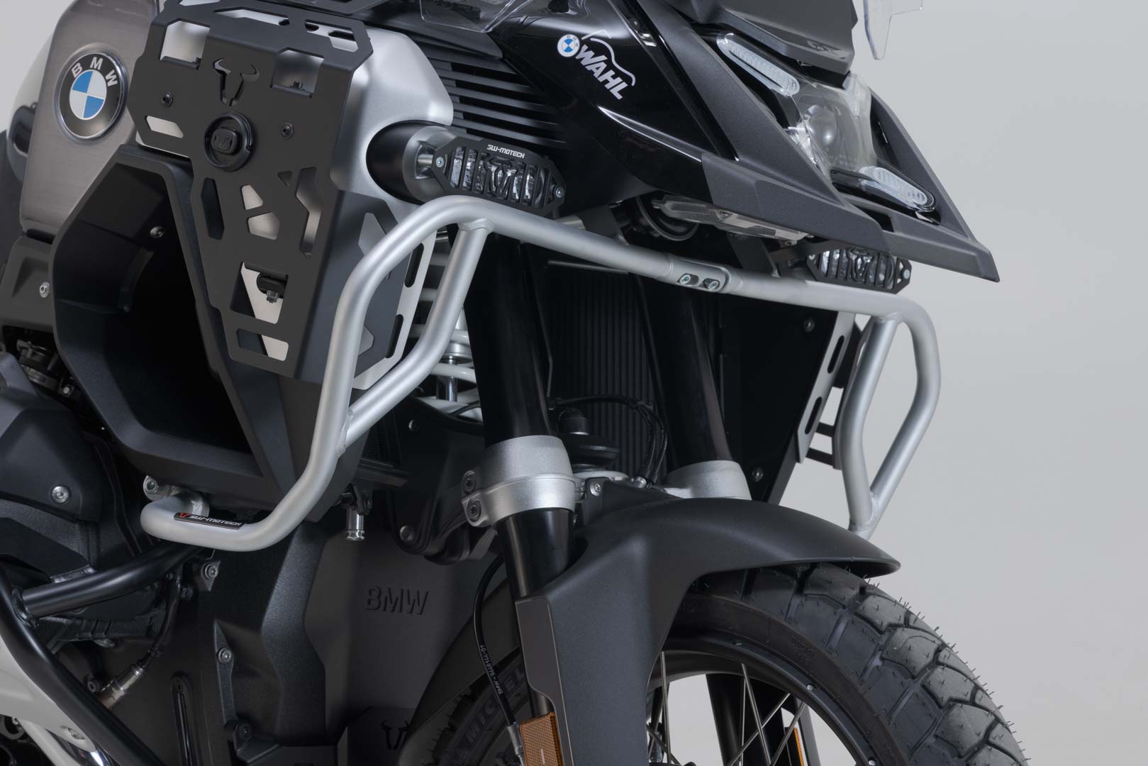 SW-MOTECH Protecciones superiores de motor Acero inoxidable. R 1300 GS Adv (24-). OEM SBL.