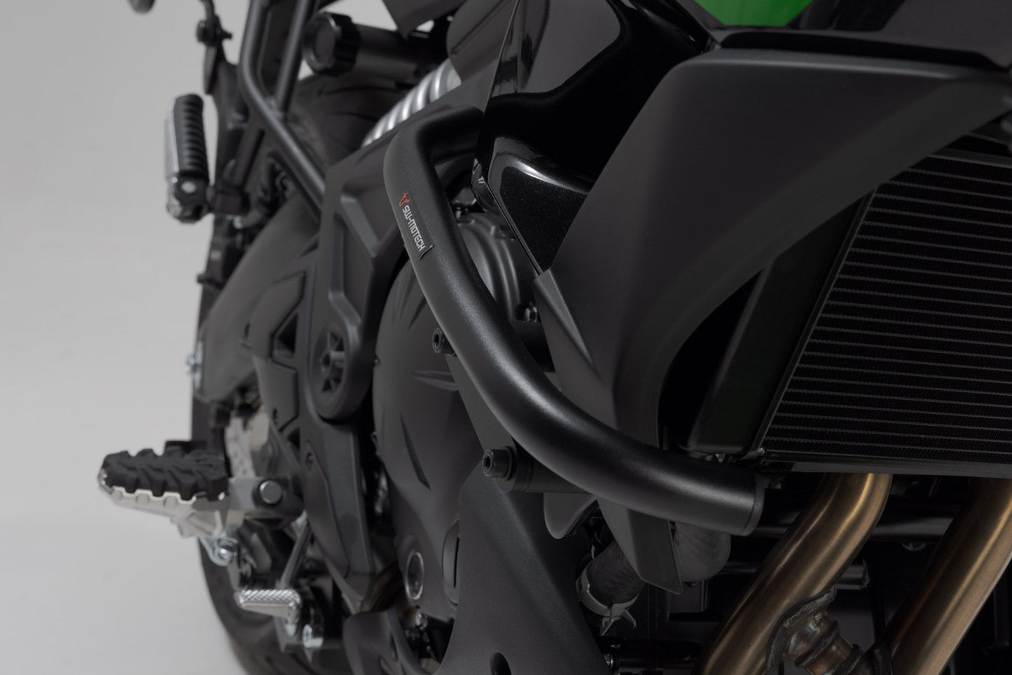 SW-MOTECH Protecciones laterales de motor Negro. Kawasaki Versys 650 (14-).