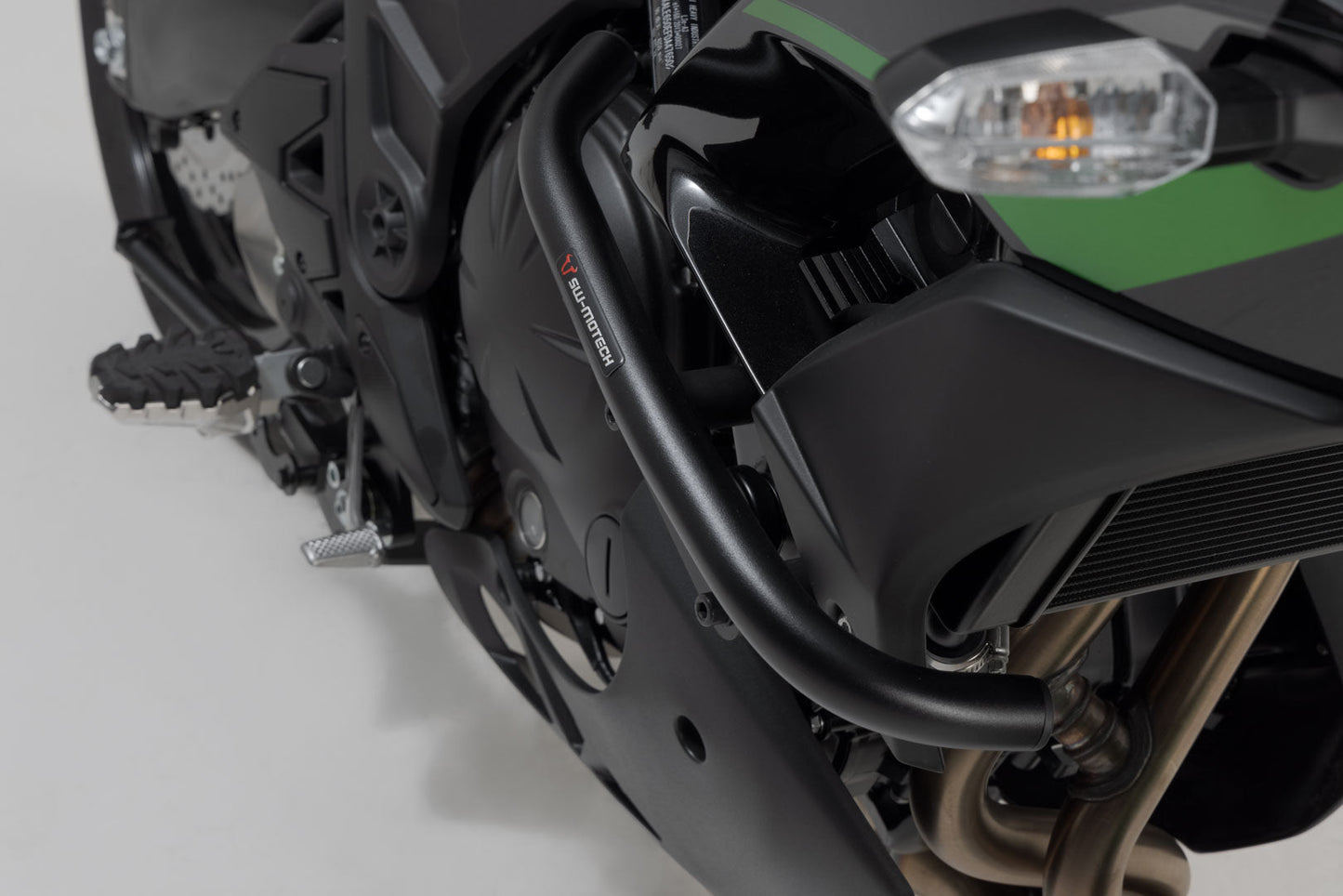 SW-MOTECH Protecciones laterales de motor Negro. Kawasaki Versys 650 (14-).