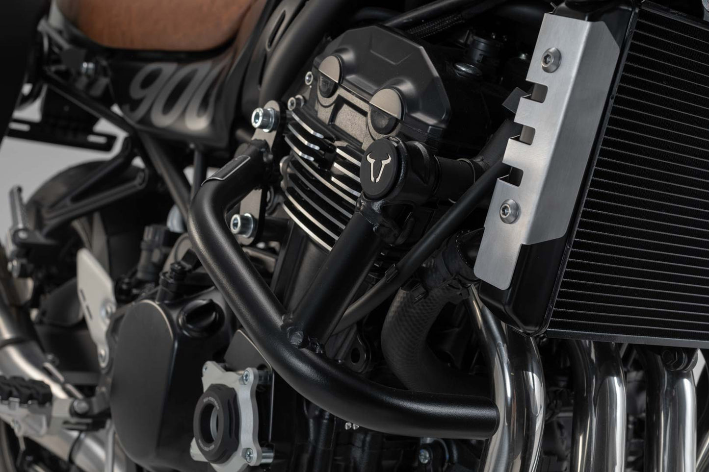 SW-MOTECH Protecciones laterales de motor Negro. Kawasaki Z900RS/ SE / Cafe (17-).