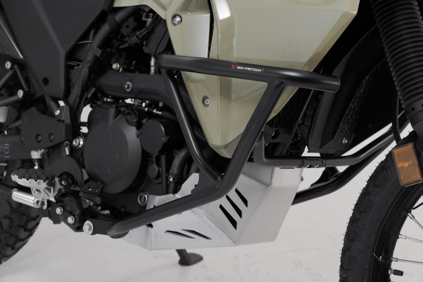 SW-MOTECH Protecciones laterales de motor Negro. Kawasaki KLR 650 (22-).