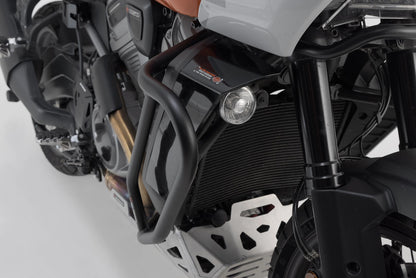SW-MOTECH Protecciones laterales de motor Negro. Harley-Davidson Pan America (21-).
