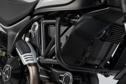 SW-MOTECH Protecciones laterales de motor Negro. Modelos Ducati Scrambler (14-).