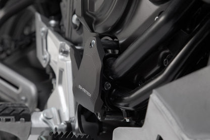 SW-MOTECH Protección de la bomba de agua Plateado/negro. Modelos Yamaha Ténéré 700 (19-).