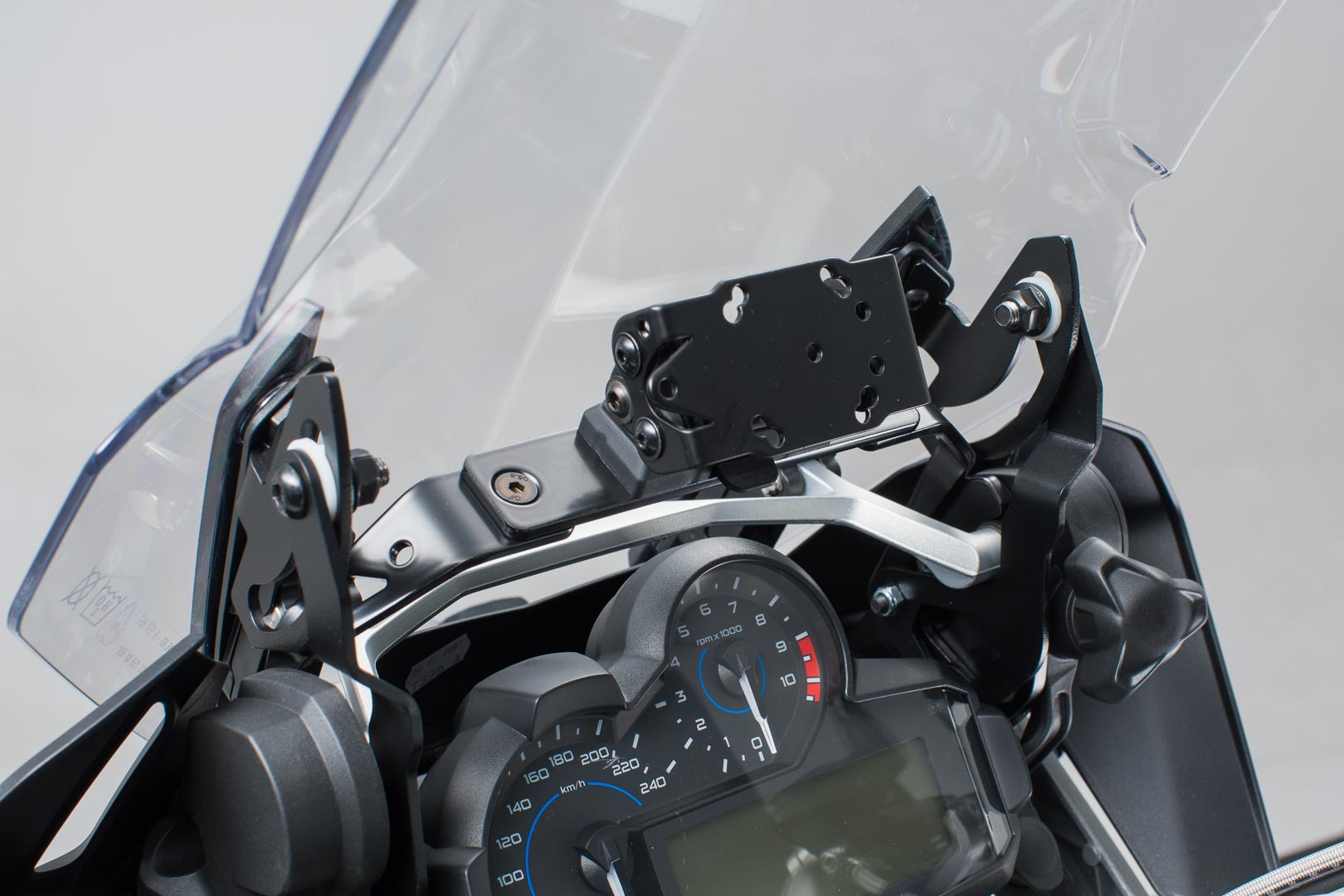 SW-MOTECH Refuerzo parabrisas Negro. BMW R 1200 GS (12-) R 1250 GS (18-).