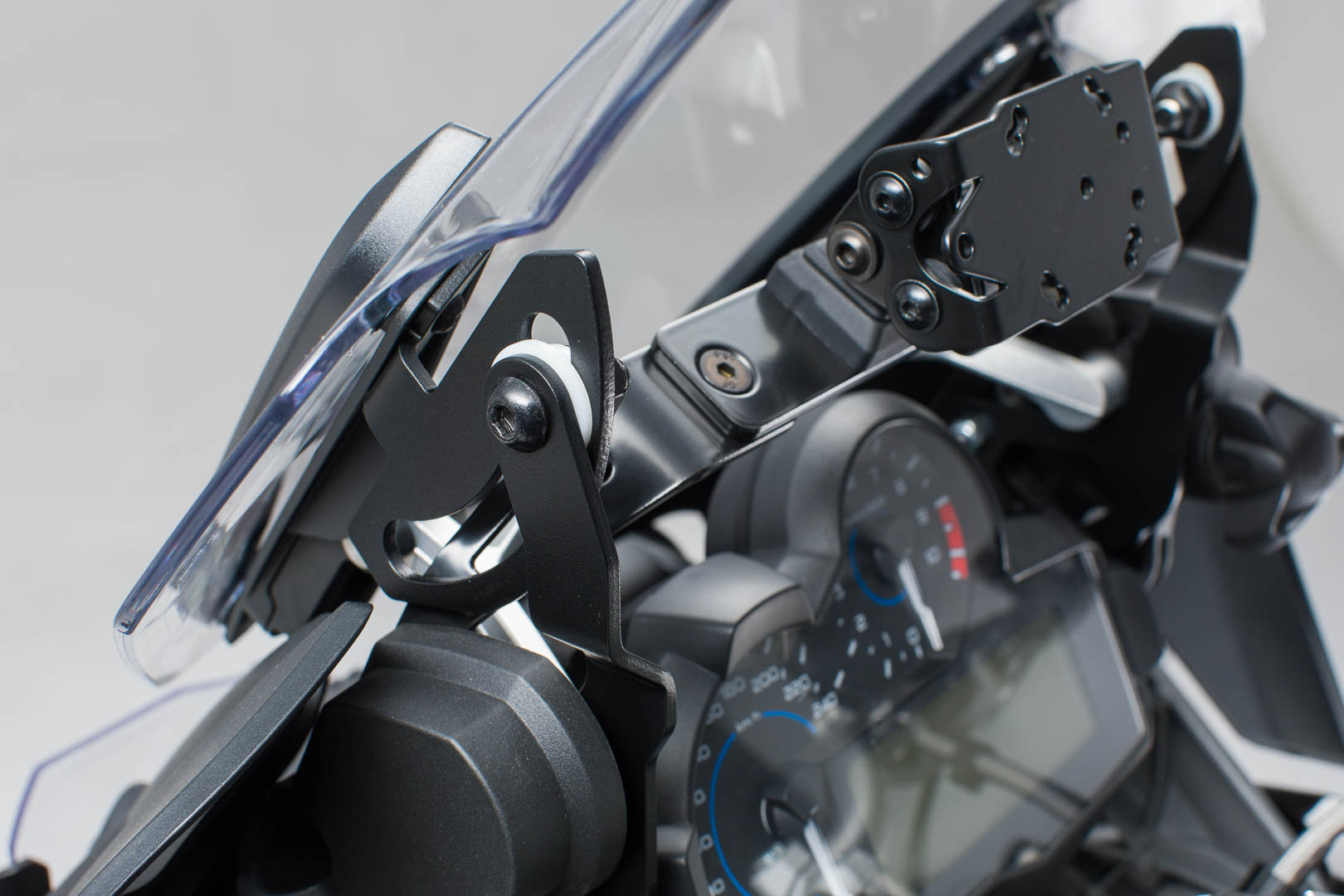 SW-MOTECH Refuerzo parabrisas Negro. BMW R 1200 GS (12-) R 1250 GS (18-).