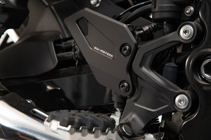 SW-MOTECH Protector de talón Negro. Kawasaki Z900RS/ Cafe / SE (17-).