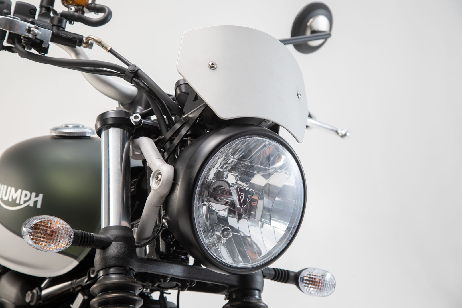 SW-MOTECH Parabrisas Plateado. Triumph Street Scrambler 900 (16-).