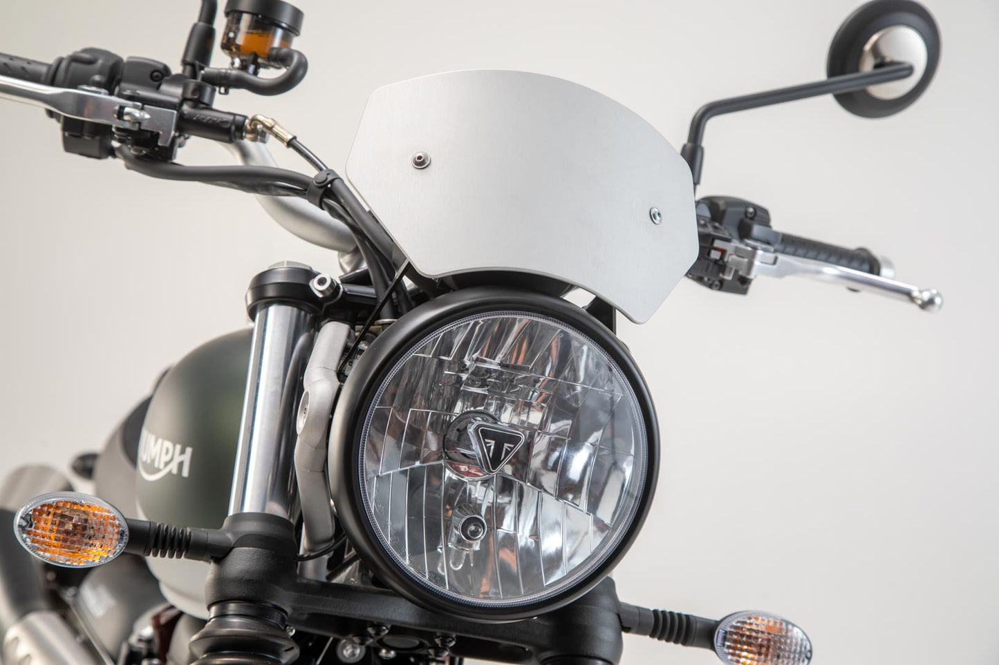 SW-MOTECH Parabrisas Plateado. Triumph Street Scrambler 900 (16-).