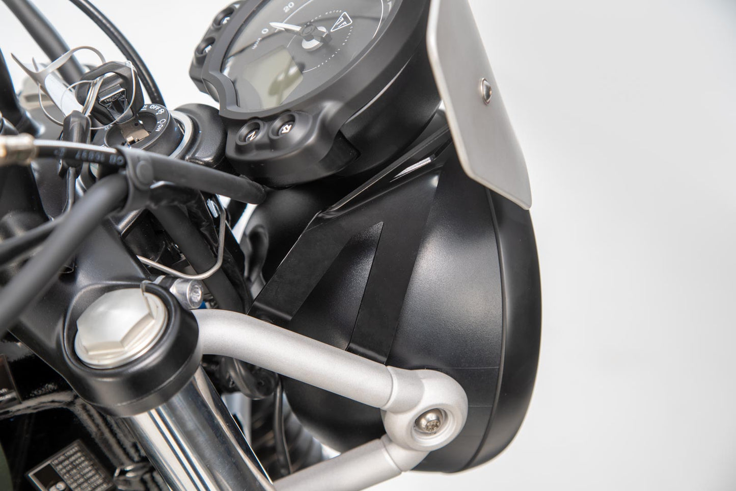 SW-MOTECH Parabrisas Plateado. Triumph Street Scrambler 900 (16-).