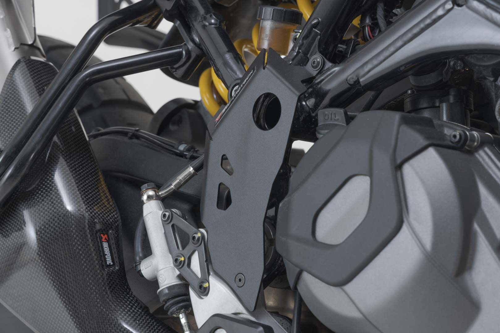 SW-MOTECH Protector de talón Negro. Ducati DesertX (22-) / Rally (23-).
