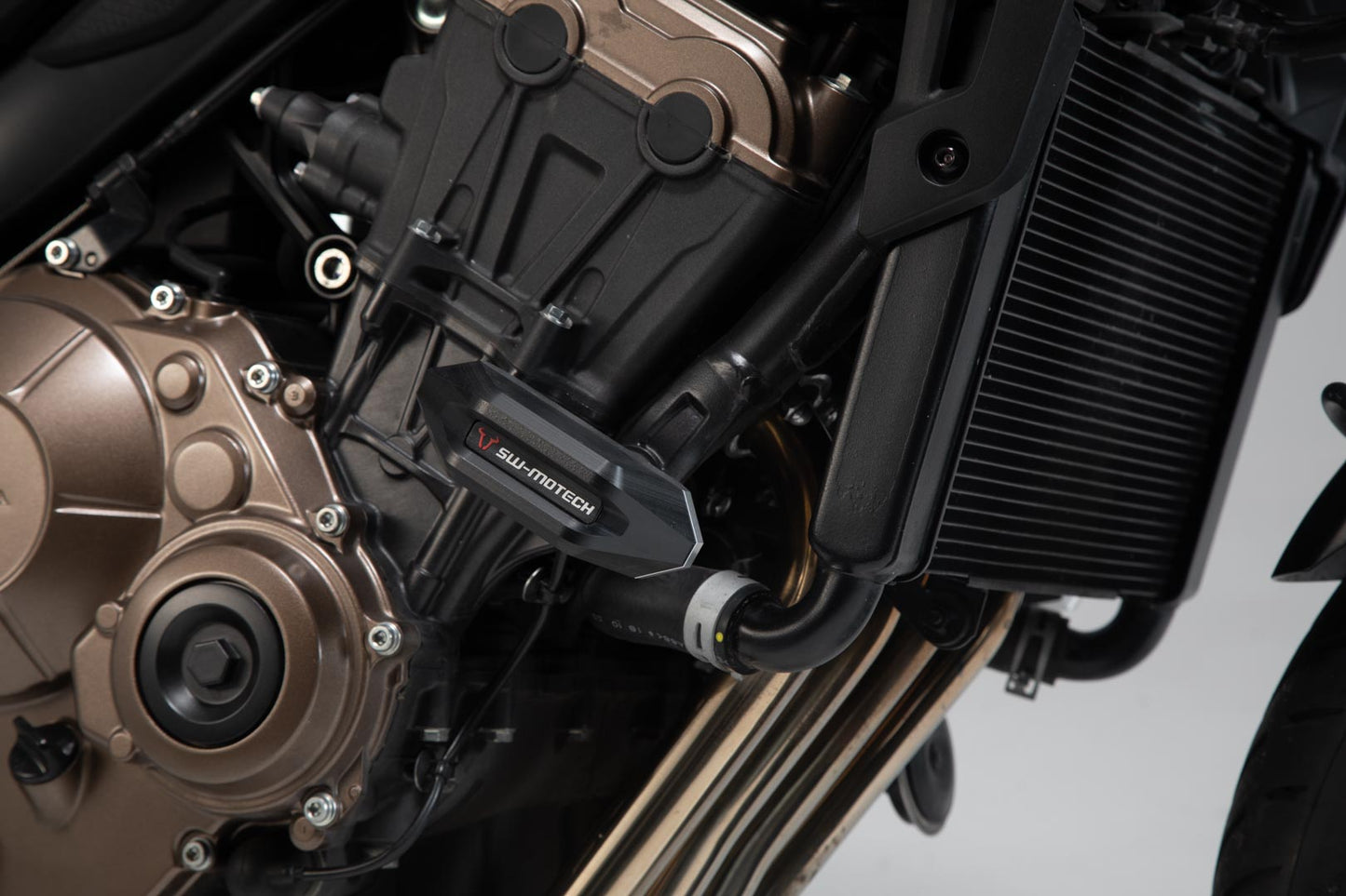 SW-MOTECH Kit de topes anticaidas Negro. Honda CB650R (18-23).