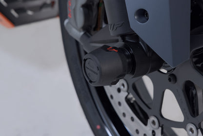 SW-MOTECH Kit de topes anticaidas para el eje delantero Negro. Modelos KTM / CFMoto / Husqvarna.