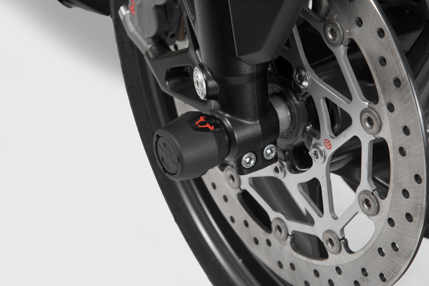 SW-MOTECH Kit de topes anticaidas para el eje delantero Negro. Modelos Suzuki GSX-S1000 (15-) / GSX-S950.