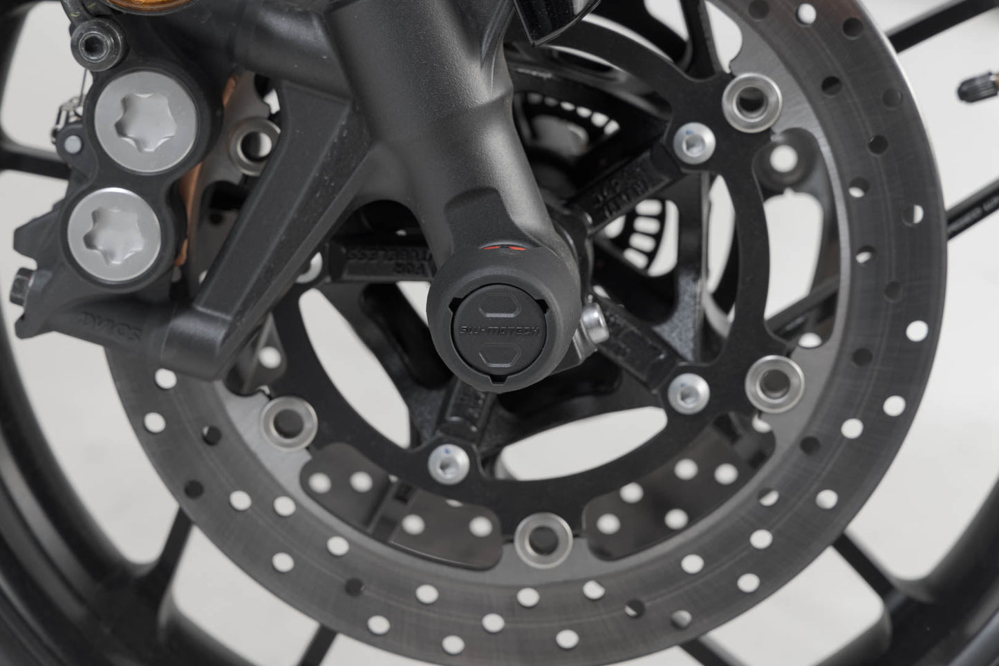 SW-MOTECH Kit de topes anticaidas para el eje delantero Negro. Yamaha MT-09/SP XSR900 XT1200Z.