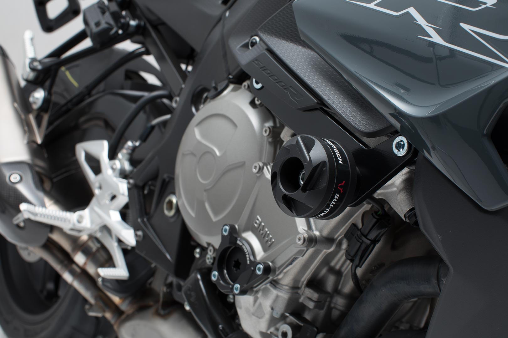 SW-MOTECH Kit de topes anticaidas Negro. BMW S1000R (16-20).