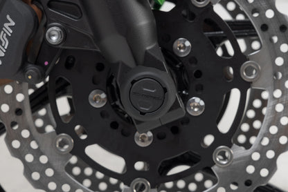 SW-MOTECH Kit de topes anticaidas para el eje delantero Negro. Kawasaki Versys 650 (07-09) / (14-).