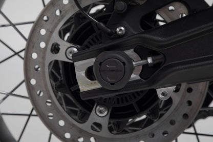 SW-MOTECH Kit de topes anticaidas para el eje trasero Negro. Triumph Tiger 800/ 900 Trident 660.